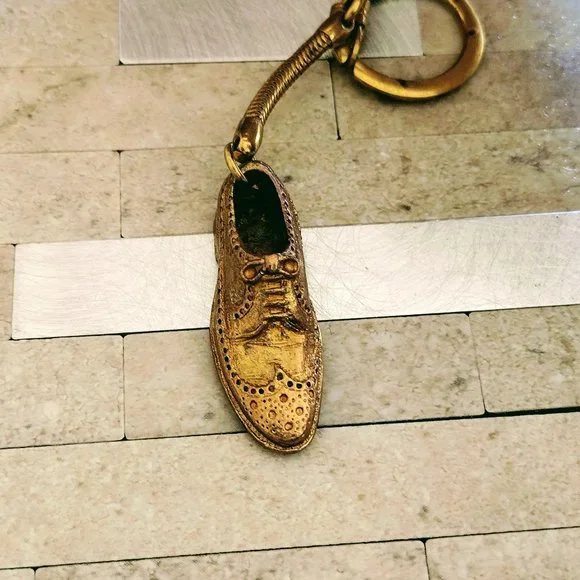 Walk Over Advertising Wing Tip Shoe Keychain - Picture 4 of 4